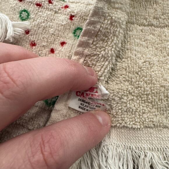 LOT of 3 Christmas Themed Hand Towels Reindeer Santa Claus Stocking & Poinsettia - Picture 9 of 11